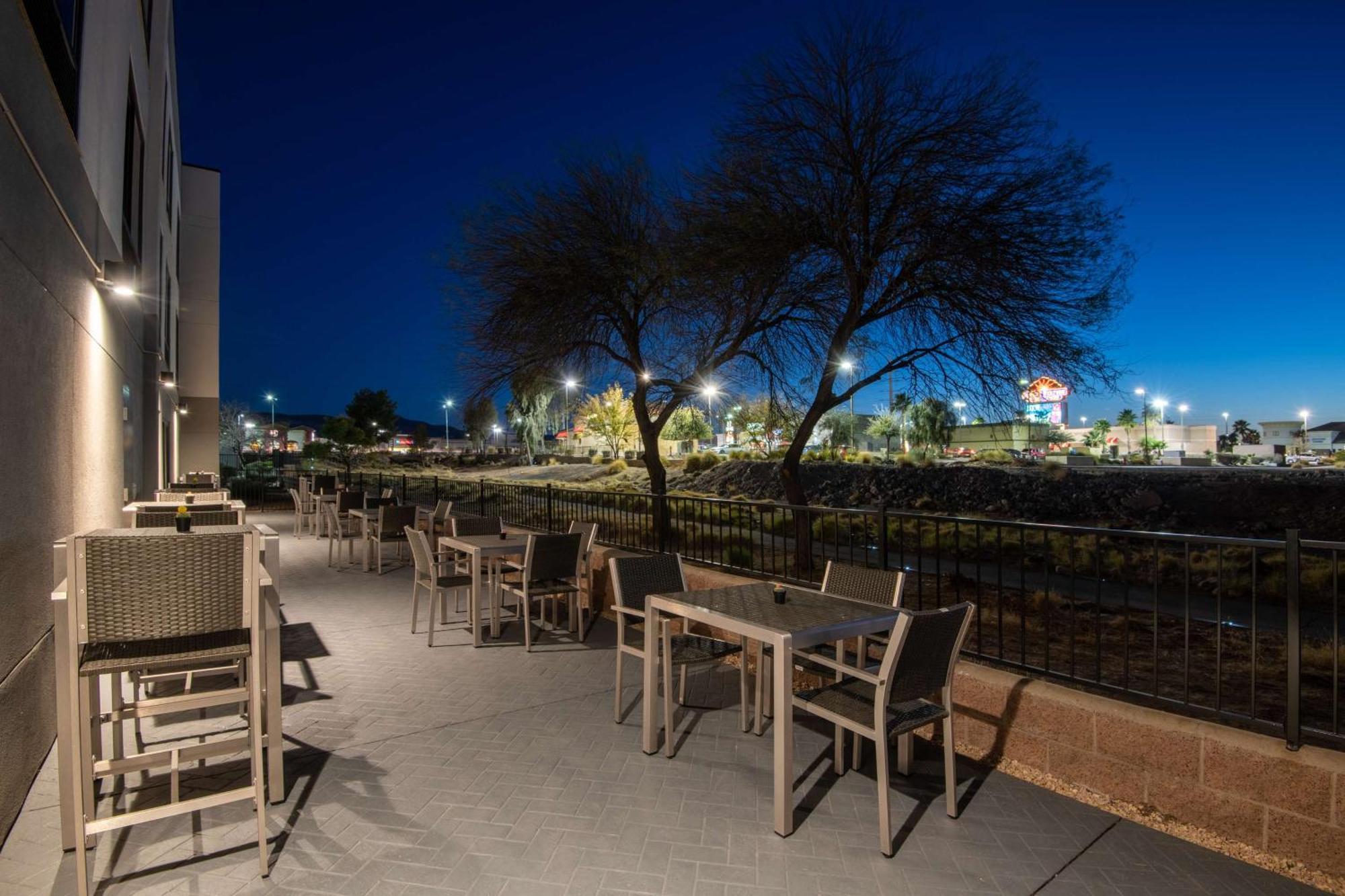 Hampton Inn & Suites Las Vegas-Henderson Exterior photo